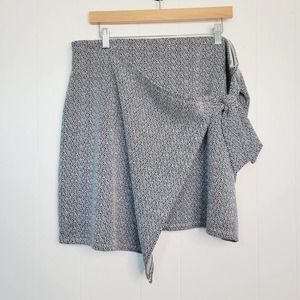 LOFT Outlet Womens Size XL Black & White Wrap Skirt With Tie Belt